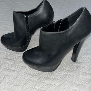 Steve Madden platform bootie